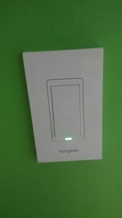 Today I will show you a reliable switch, #Koogeek Wi-Fi Enabled Smart Light Switch is perfect for anyone, those who want to build out a HomeKit smart home, or just somebody who wants to turn the lights off from their bed.