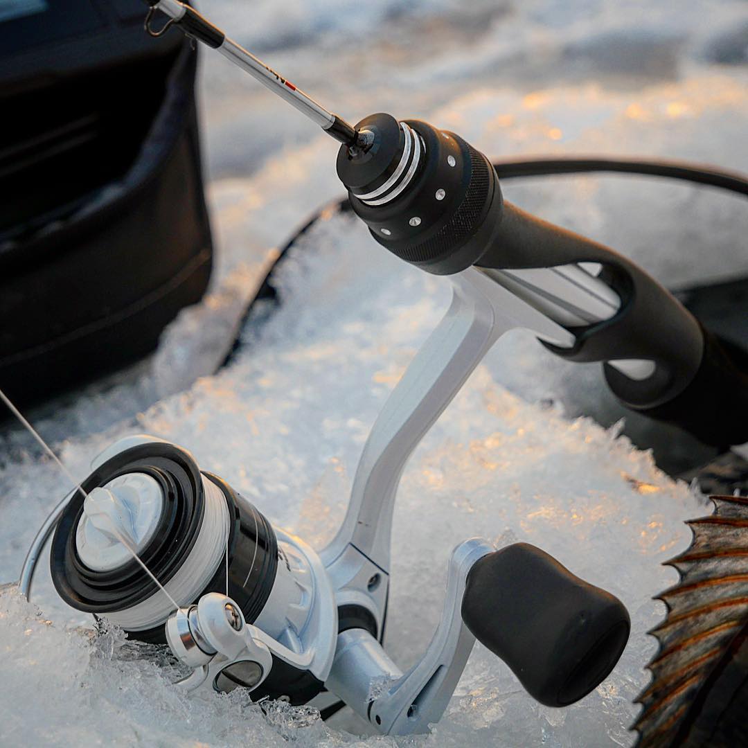 There's only a few more weeks left in the ice fishing season. Pick up a Veritas Ice combo at your fishing tackle store or on our website, and hit the ice before it's gone! www.tomtop.com 