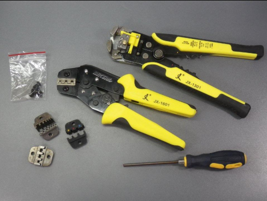 New Year is coming, I think #Meterk Professional 4 In 1 Wire Engineering Ratcheting Terminal Crimping Pliers is a great gift! It has 4 interchangeable terminals with different crimping ranges, and it is easy to use!