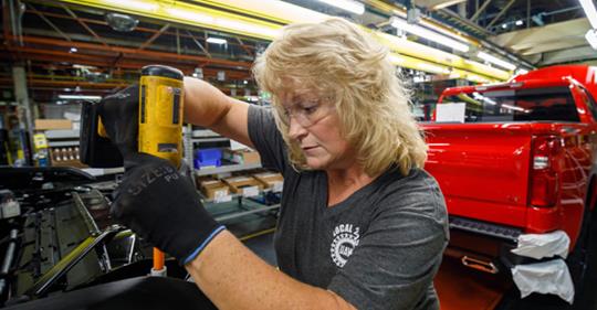 How the Strong Economy Is Hampering U.S. Manufacturing