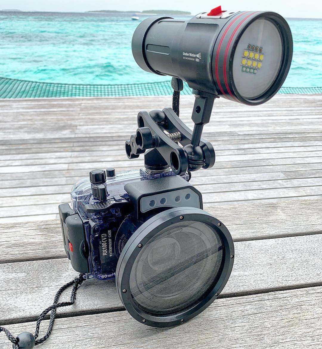 Underwater camera housing for Sony RX100 VI from SeaFrogs.com.hk Meikon.hk 