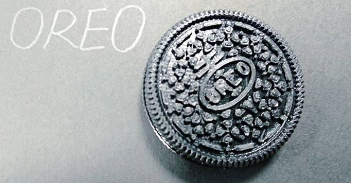 Guess if this Oreo is real or not🤣🤣😂😂🤓🧐