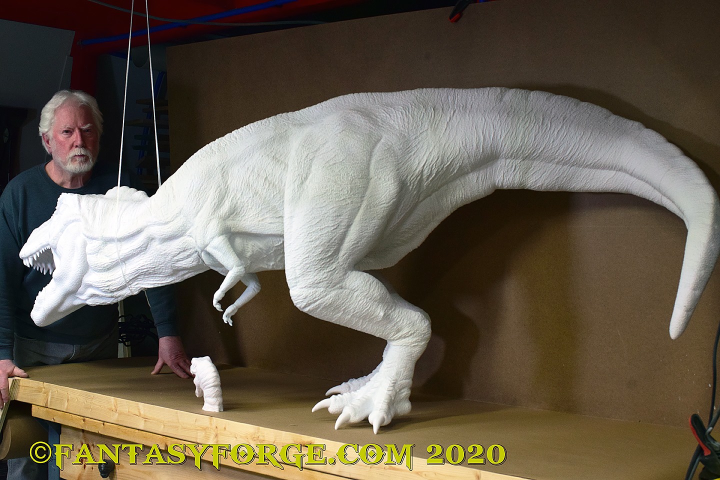 3d printing not only inspires you great motivation but also shows the huge power of creativity.🆒🆕 Here is the 1/4 scale T-Rex build printed by ‎Jimmy Riddle‎, Fantasy Forge 💥Materials: Used around 30kg white PLA 2kg Bondo and 8kg of threaded steel rod