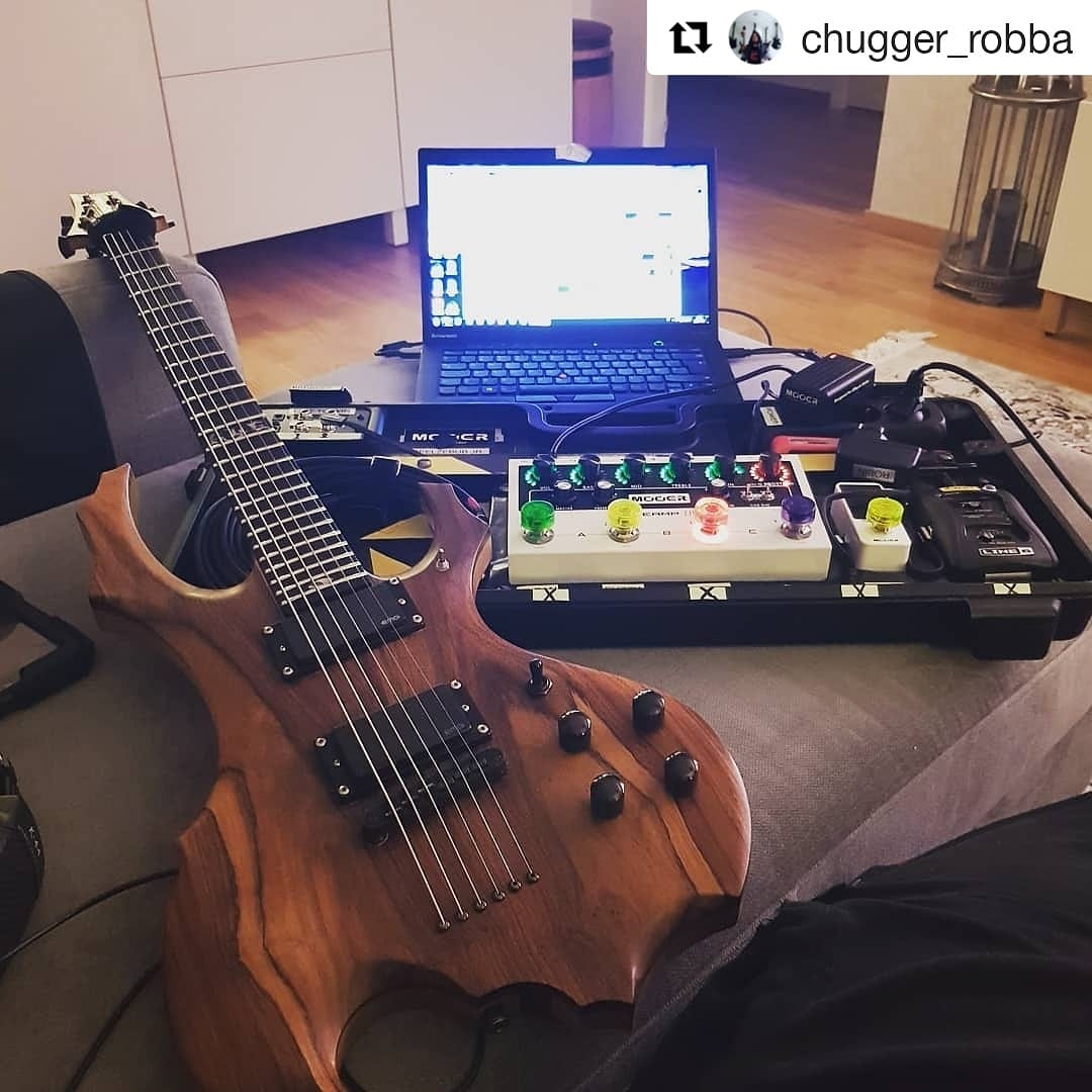 Glad you're liking the Preamp Live! That guitar and those pedal toppers ain't too bad either. 😍 #mooercandy #mooeraudio #preamplive #babytuner #micropedal #micropreamp #Repost Chugger ...