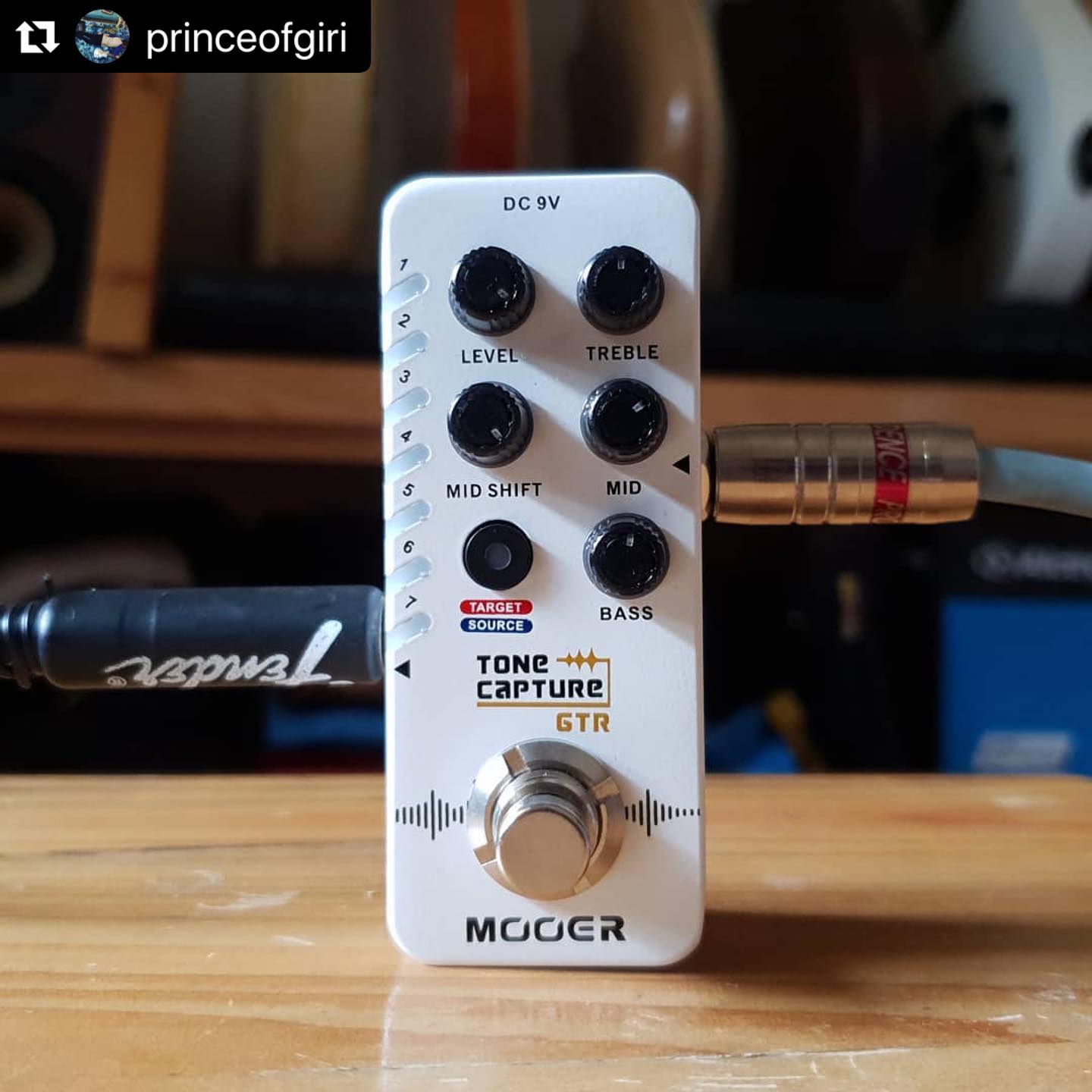 One pedal, seven guitars! Watch the full tutorial on #youtube... #mooer #mooeraudio #tonecapture #ampmodelling #guitarmodelling #Guitar #guitaristsofinstagram #micropedal #newmicroseriea #Repost @princeofgiri with @make_repost...