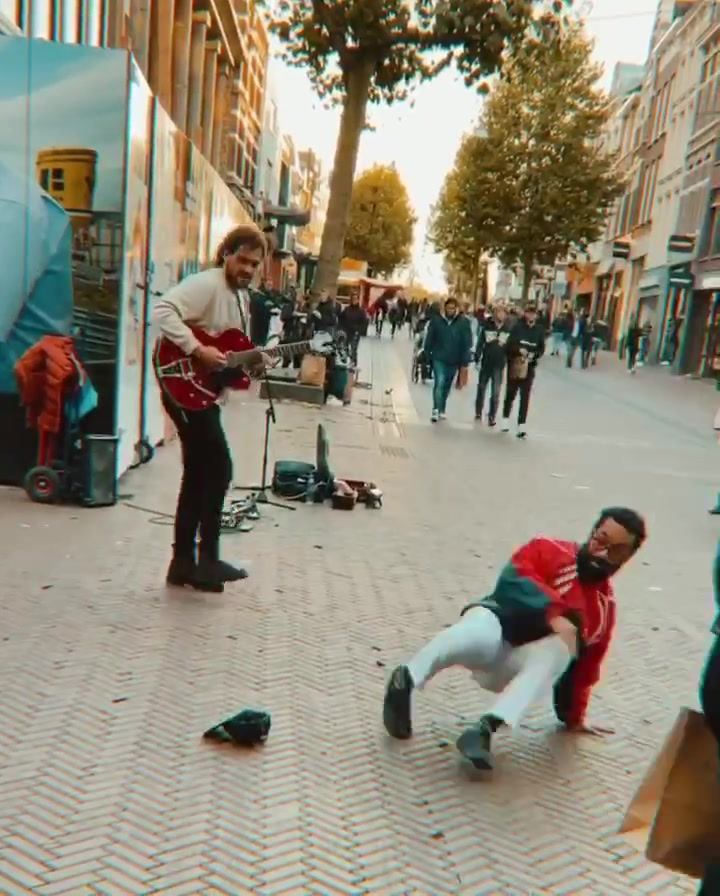 Such a great busking!!