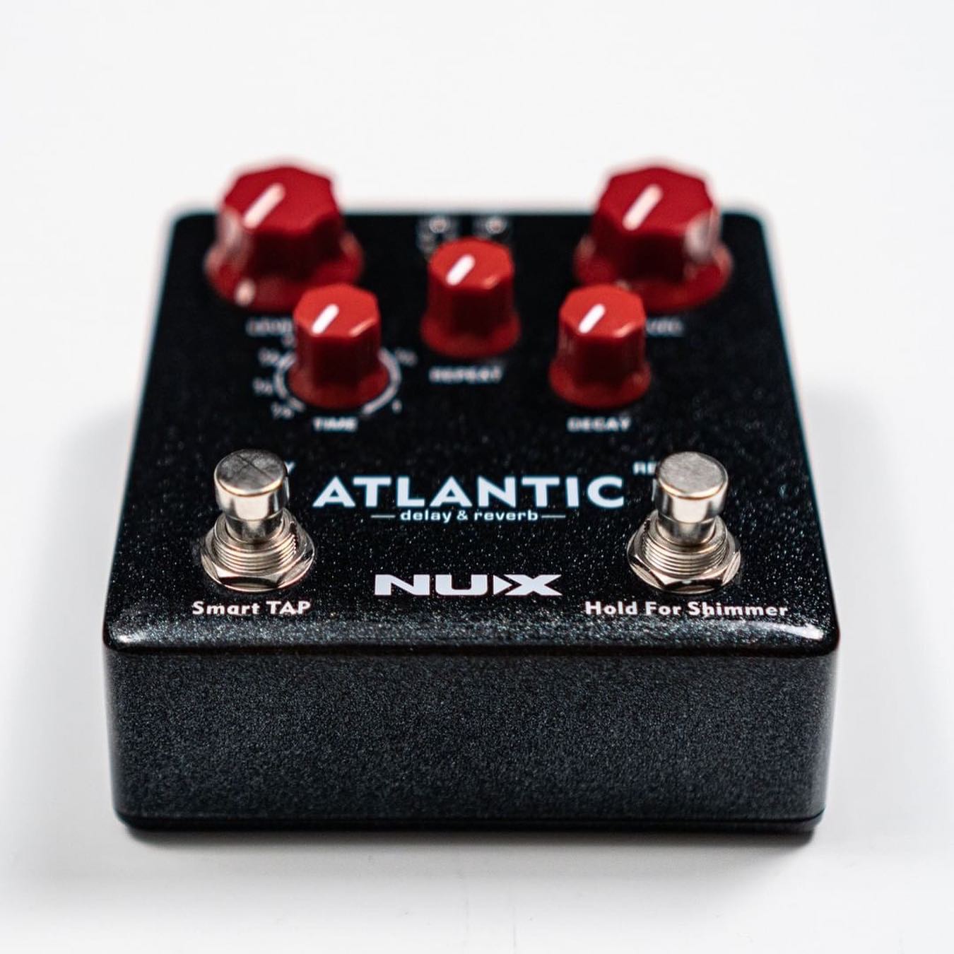 Thanks to @maxsolomusic Here are some close ups of the NUX Atlantic pedal. It’s got 3 different delays and 3 reverb modes. And yes, it has a shimmer too!