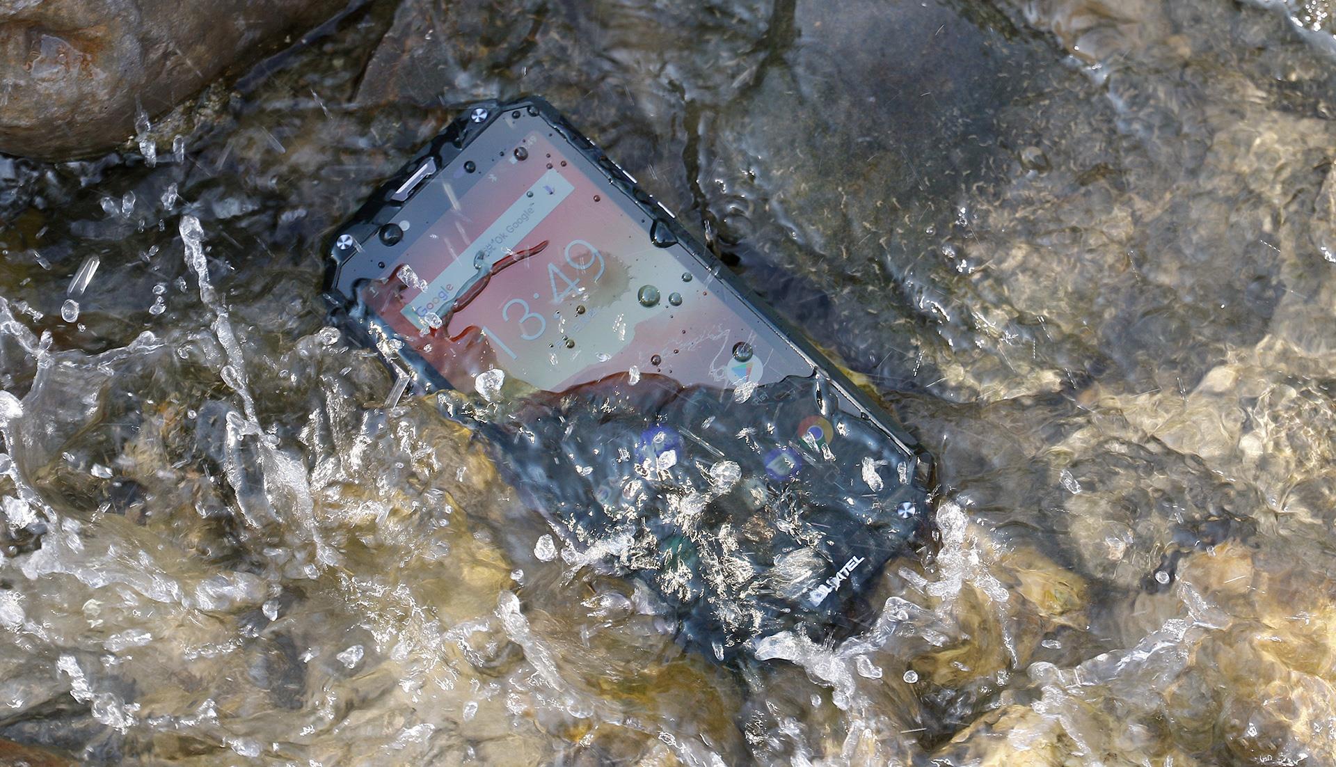 #Gearbest1111 Are you looking for the best 10000mAh rugged smartphone of 2018? Have a look at OUKITEL WP2.