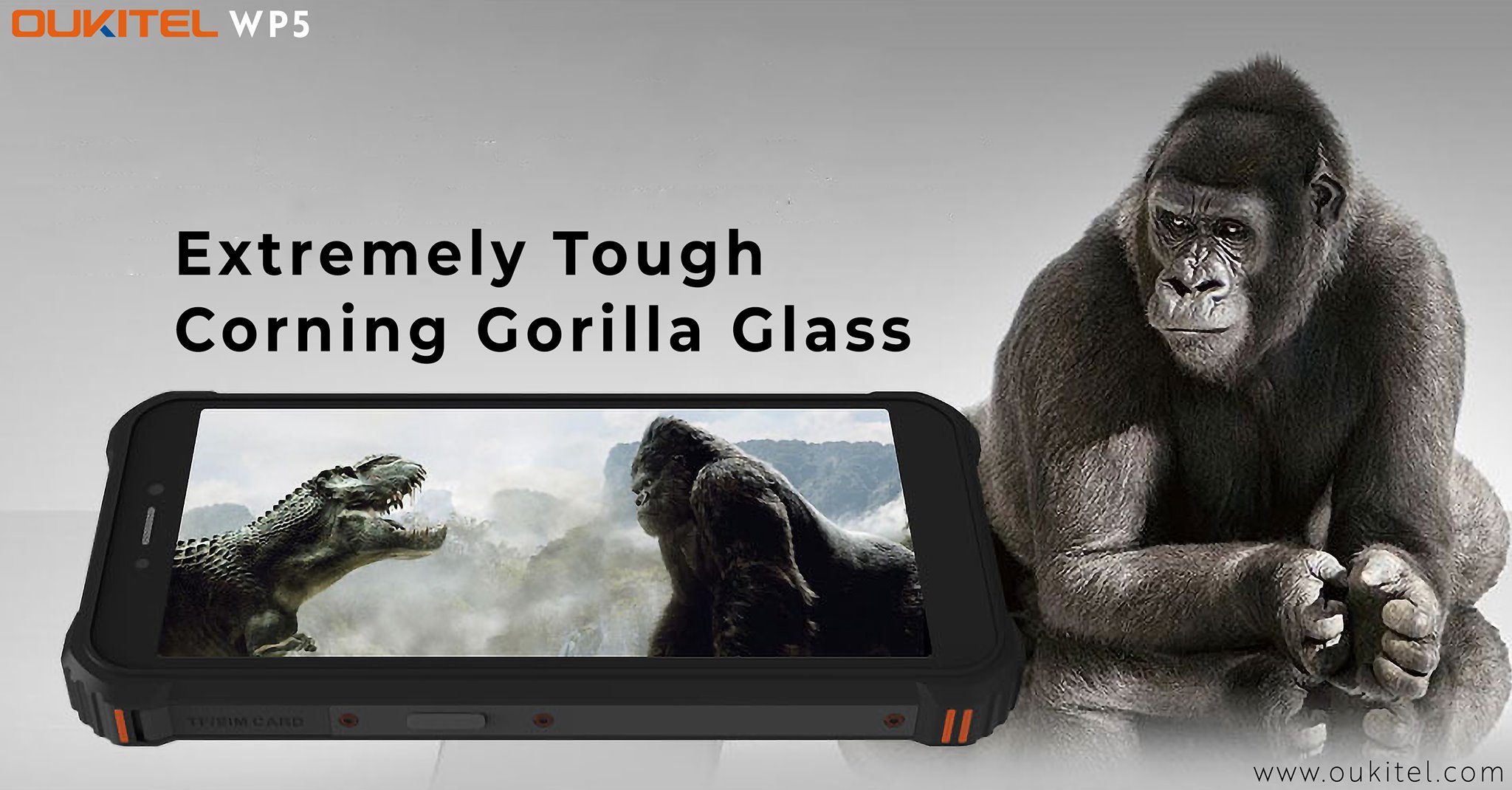 The  extremely tough Corning Gorilla Glass makes not only stylish but also makes a phone extremely resistant to scratches, bumps and drops.