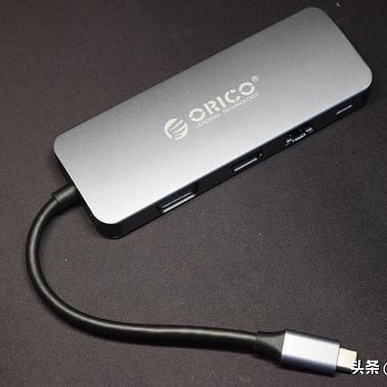 ORICO Type-C擴展塢 11接口設計 最高支持100W PD 3.0快充 下方鏈接可了解更多: www.tomtop.com Whatapp : 97621825