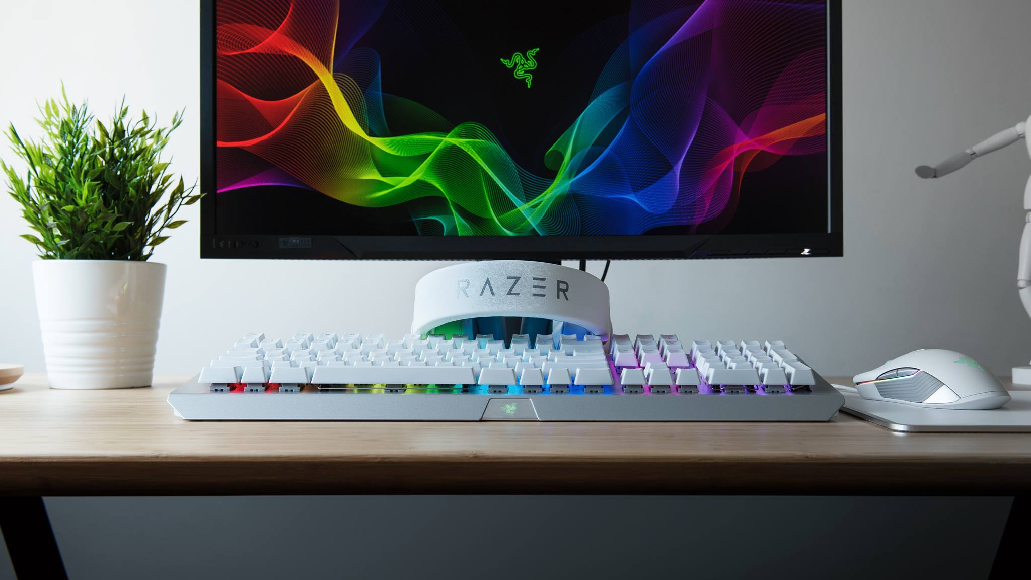 Razer白色聖誕．禮物放送第二彈！ 白色聖誕象徵幸福、吉祥，而家就將呢份祝福送比大家！ 只要喺12月25日23點59分前Like、follow我哋嘅Facebook Fans Page，然後喺呢個post下面留言tag番你嘅朋友或者另一半，祝佢聖誕快樂同埋話俾我哋知點解你咁想得到呢套獎品。