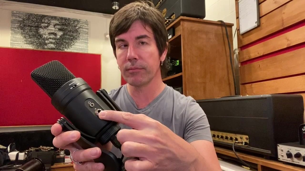 A big shout out to our friend, guitar god Pete Thorn on the two year anniversary of his “Sunday Live“ live stream! Hear Pete using our G-Track Pro USB condenser microphone Sundays at 11am (PST) on his YouTube channel: 