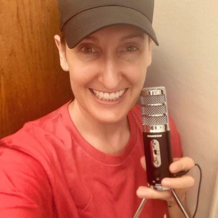 “The quality of the Satellite microphone makes a huge difference in how I sound even when speaking. This is huge for auditions and I’m grateful to have it because it levels me up as a performer.” 🎭 Actress and physical therapist Jenna Cavanaugh leads a Facebook group - NYC Musical Theatre Performers - dedicated to giving performers an outlet during these unprecedented times. Find Jenna on social media!...