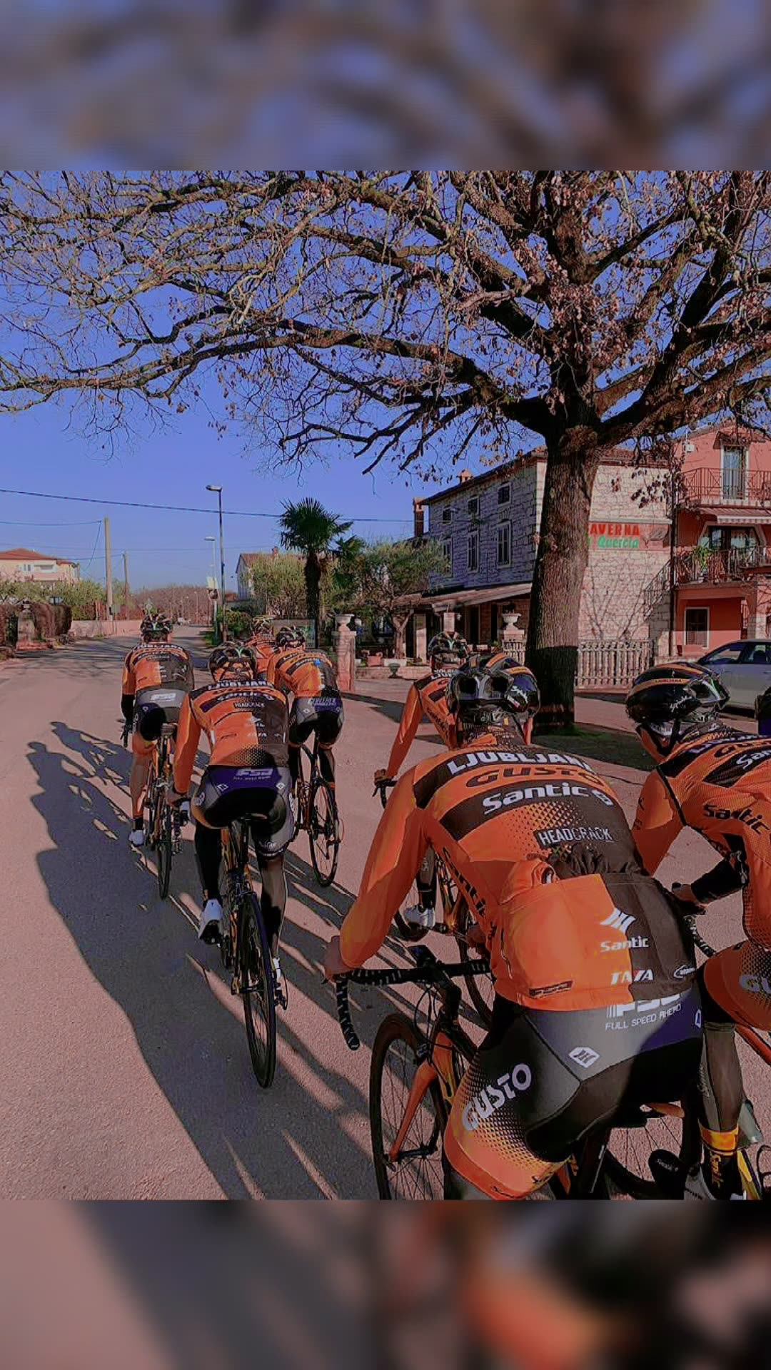 Training ride in Spring always cozy, the toasty weather, the flowering plants and the clear sky