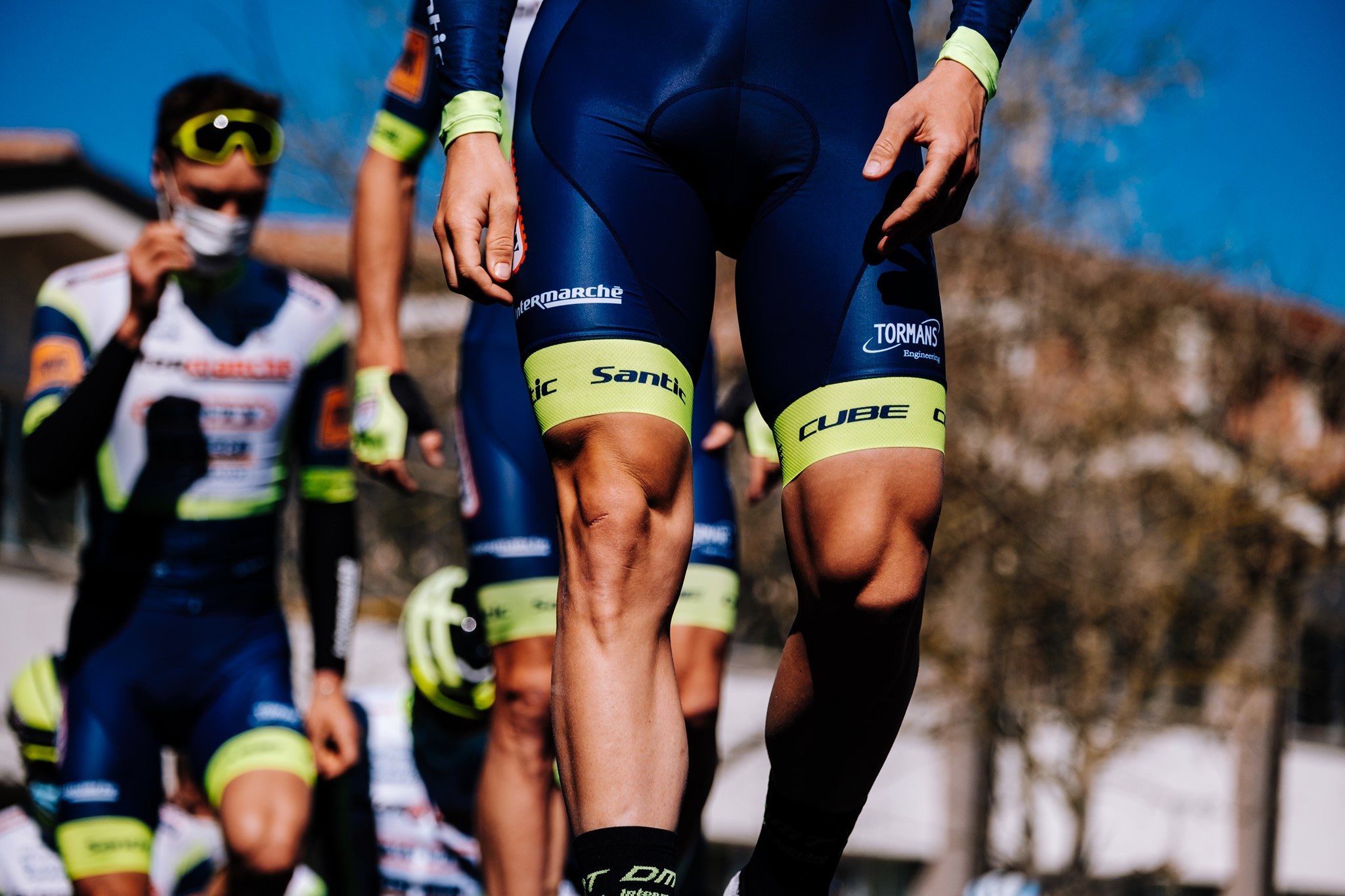 Do you know what legs of a cyclist look like?