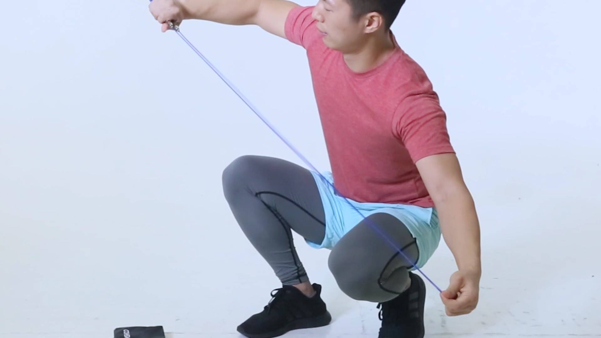 You don't know how to use the #TOMSHOO 10 Feet Adjustable Speed Lightweight Jump Rope? Don't worry, I will teach you!!! It’s a bit boring to read the steps, let’s watch the video!!!