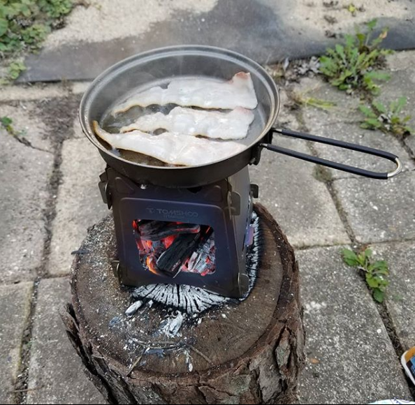 Delicious food and #TOMSHOO Folding Lightweight Camping Wood Stove