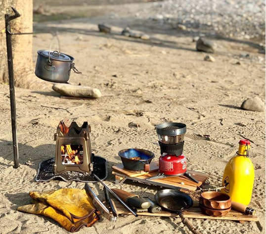 It's time to take #TOMSHOO Portable Folding Lightweight Camping Wood Stove for a picnic!