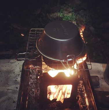 Make a delicious meal with a small stove.🍲🍢