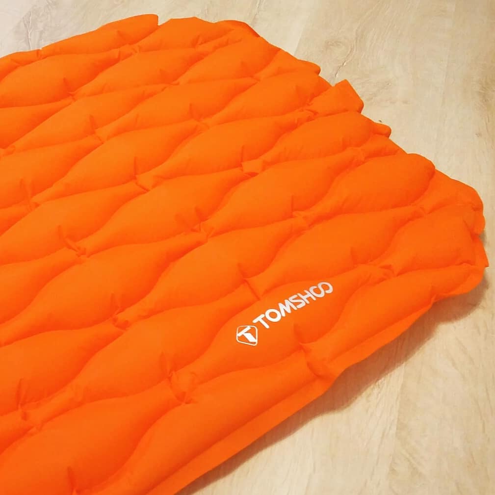 #TOMSHOO inflatable mat is great for hiking. Bright colors can bring you a good mood.