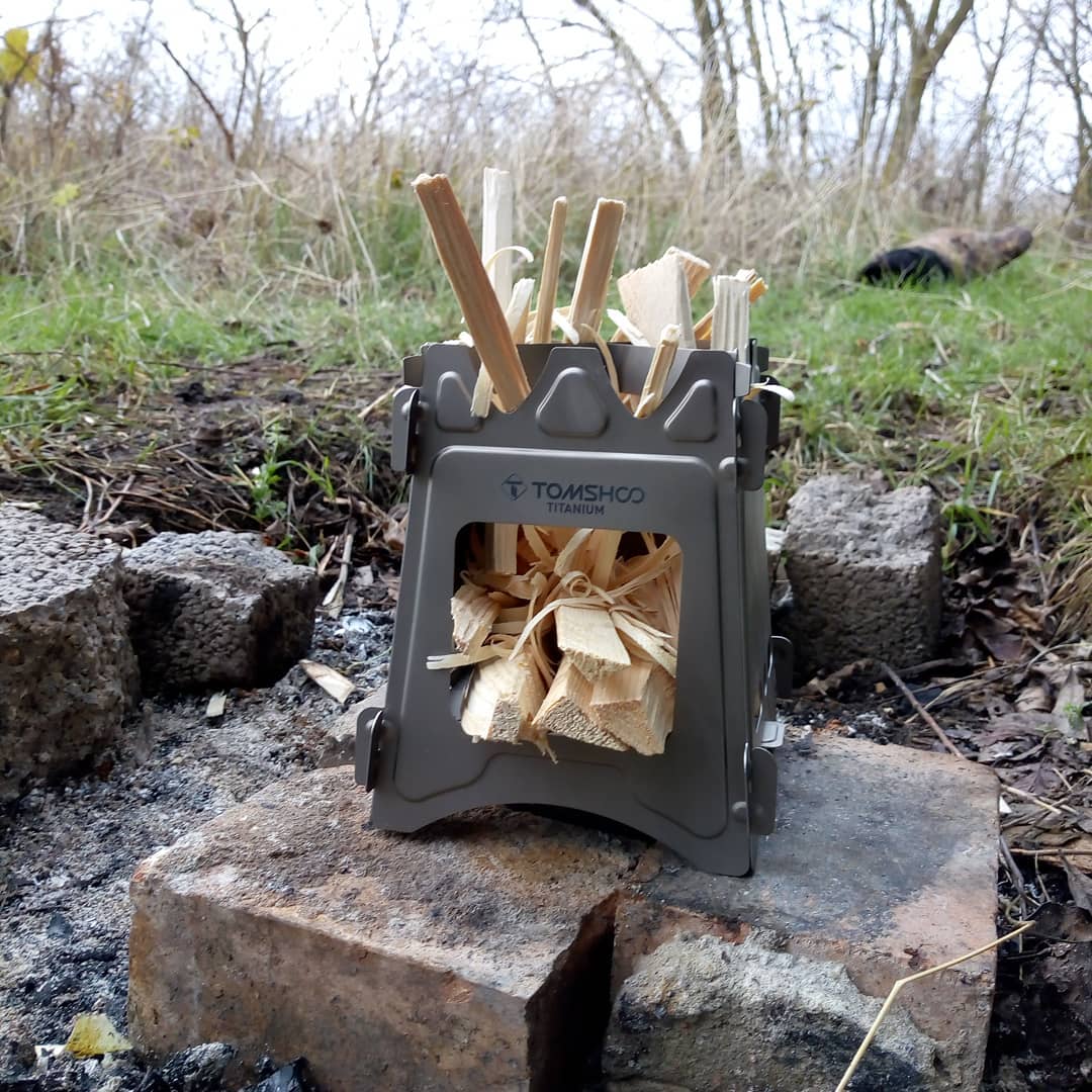 The wood and the stove are all ready. Do you want to ignite?