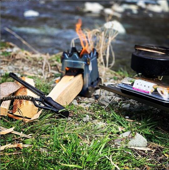 Spring, grass, firewood, stove, fire. What are you going to eat today?