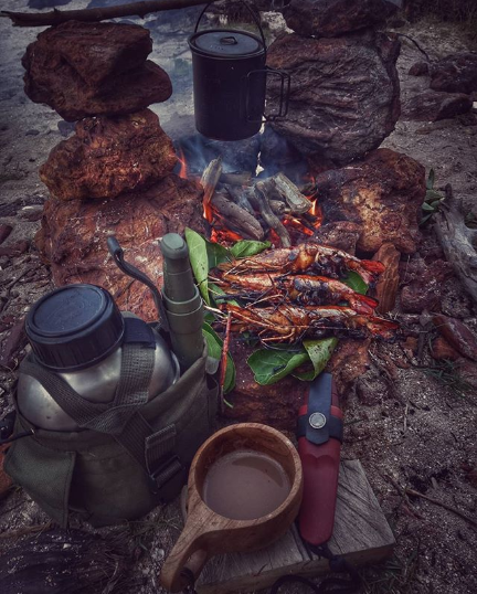 It is a pleasure to enjoy food in the wild.