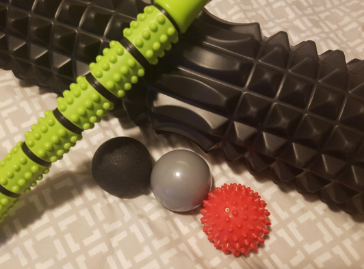 #TOMSHOO Portable 6-in-1 Fitness Massage Roller Kit is great for people that workout and for people who don't, It can help you effectively relieve muscle soreness.