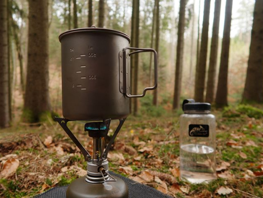 Where is the destination for the next trip? Using #TOMSHOO 750ml Camping Titanium Water Cup to make a cup of coffee for yourself when you are tired.