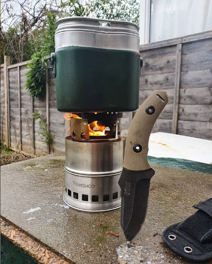 Using #TOMSHOO Folding Windproof Wood Burning Stainless Steel Alcohol Stove to make a quick brew!! 