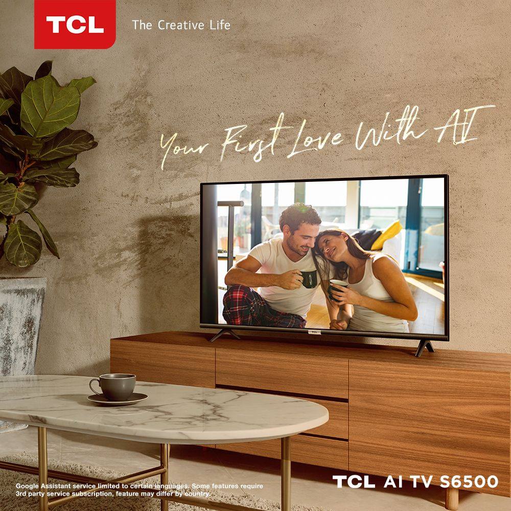 There's really nothing better than a cup of coffee and a feel-good song to kick off your day. Just ask the #TCLS6500 to play your favorite playlist to start your morning right. 🎶☕🌞