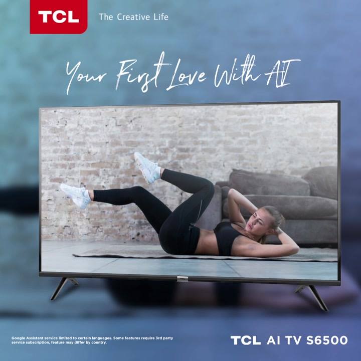 Trying to squeeze in a quick morning workout at home? Ask the #TCLS6500 ’s built-in AI to recommend some quick exercise routines on YouTube to jump-start your day. 🤸