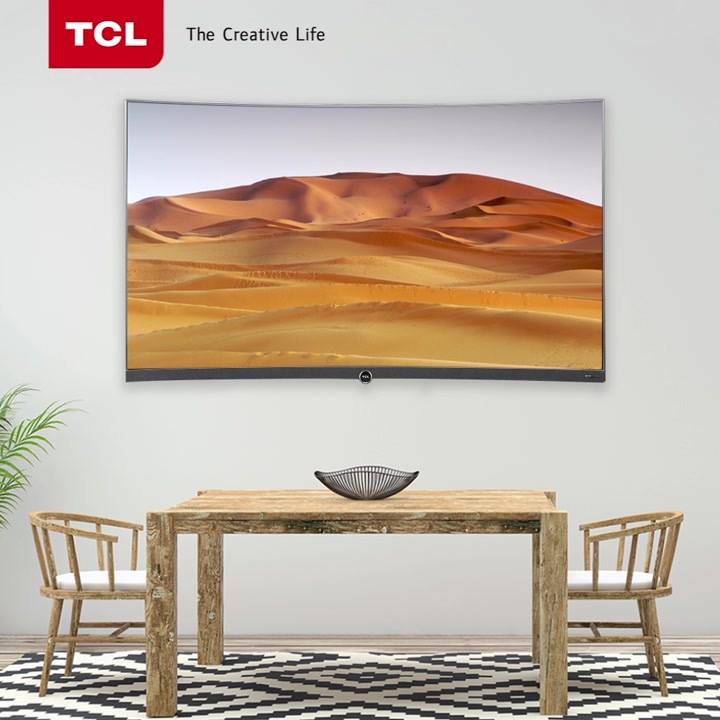 Show off your style with the sleek curved design of TCL P5 – the perfect fit for any home design.