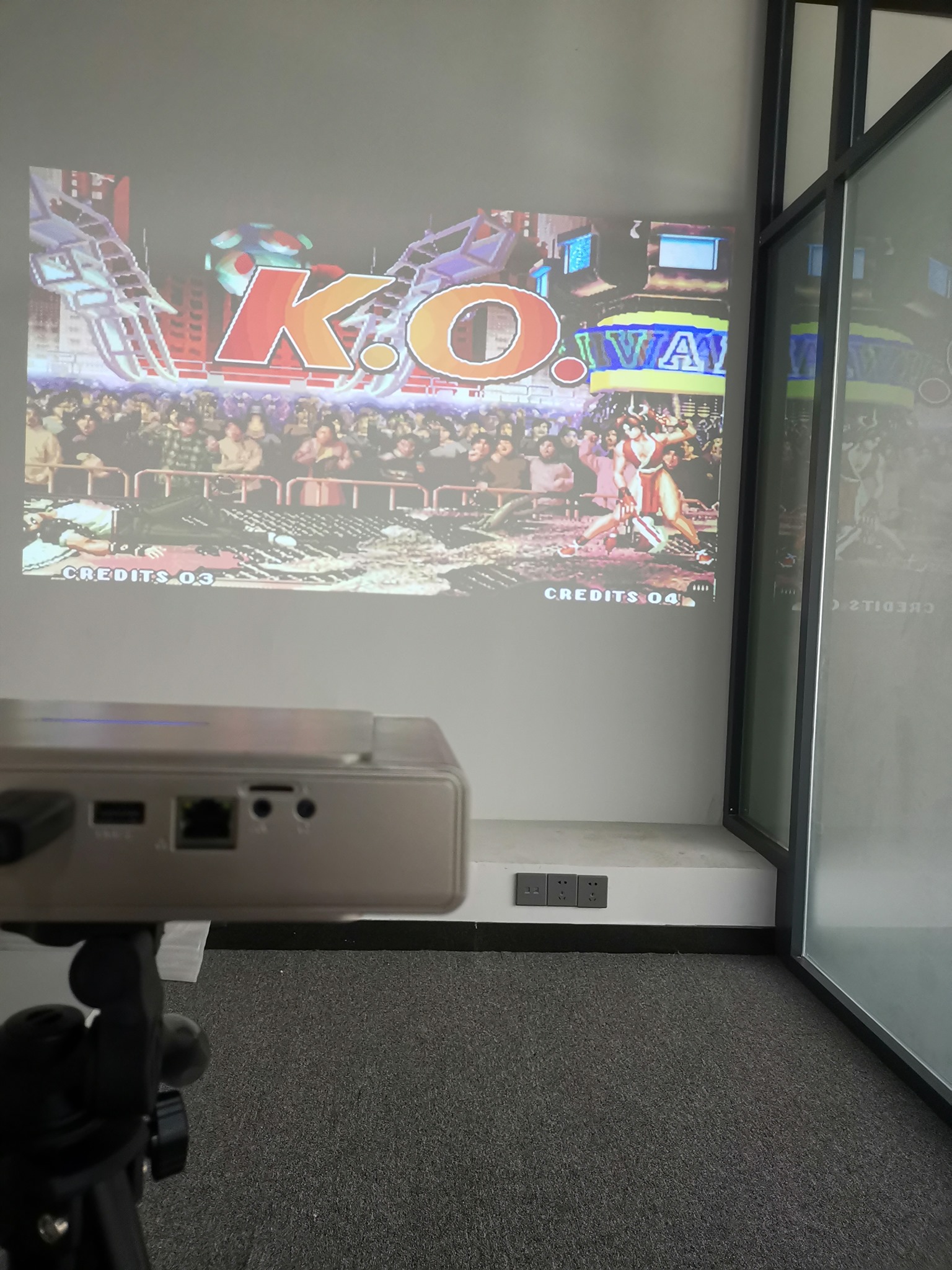 Have you ever tried to play games with a #projector? What feeling?