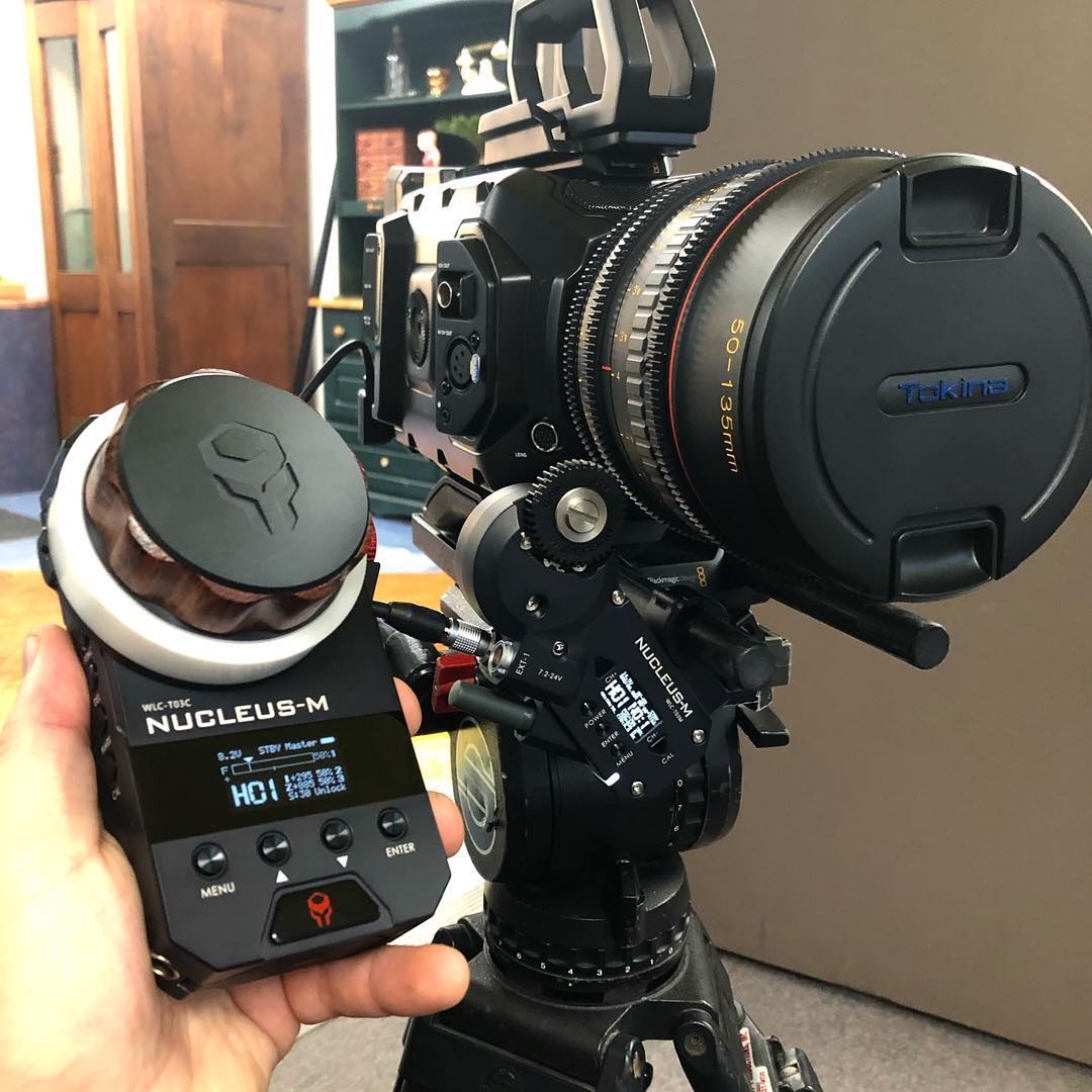 I got to work with the #Tilta #NucleusM wireless follow focus on a 50-135mm lens single motor, mounted on a #blackmagicursa it is an amazing piece of tech! I really was amazed at the engineering of the whole system.