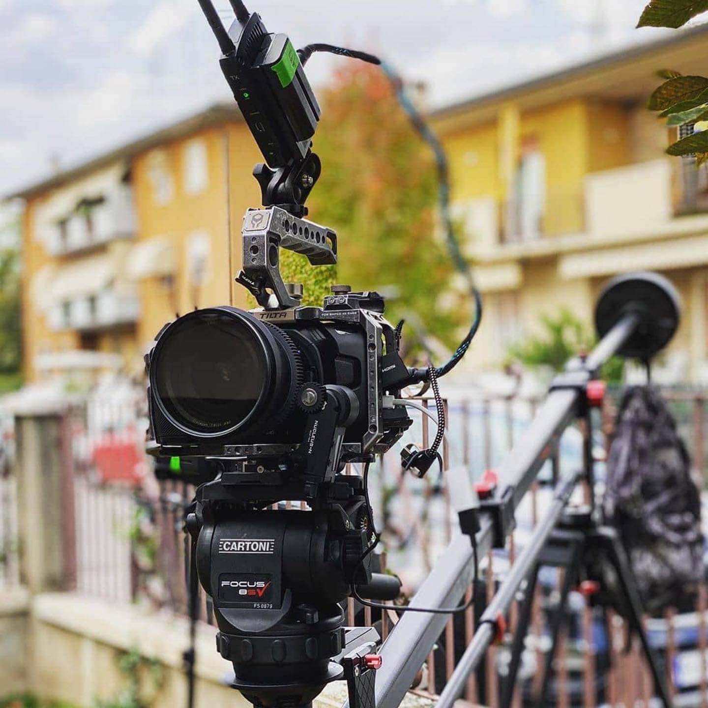 Today Pocket 4K with Tilta Cage and Nucleus Nano on mini crane @ifootagegear mkiii perfect combo with @cartoni.camerasupports ! 