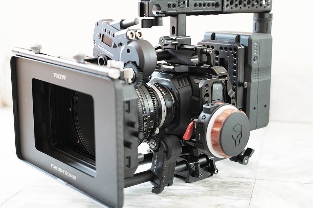 Our #bmpcc4k fully rigged with a #zeisscompactprime, a #nucleusnano, #nucleusm motor. We can pull Focus or change the iris with the same  Nucleus Nano controller/knob only by changing the channel, perfect for a run and gun setup.