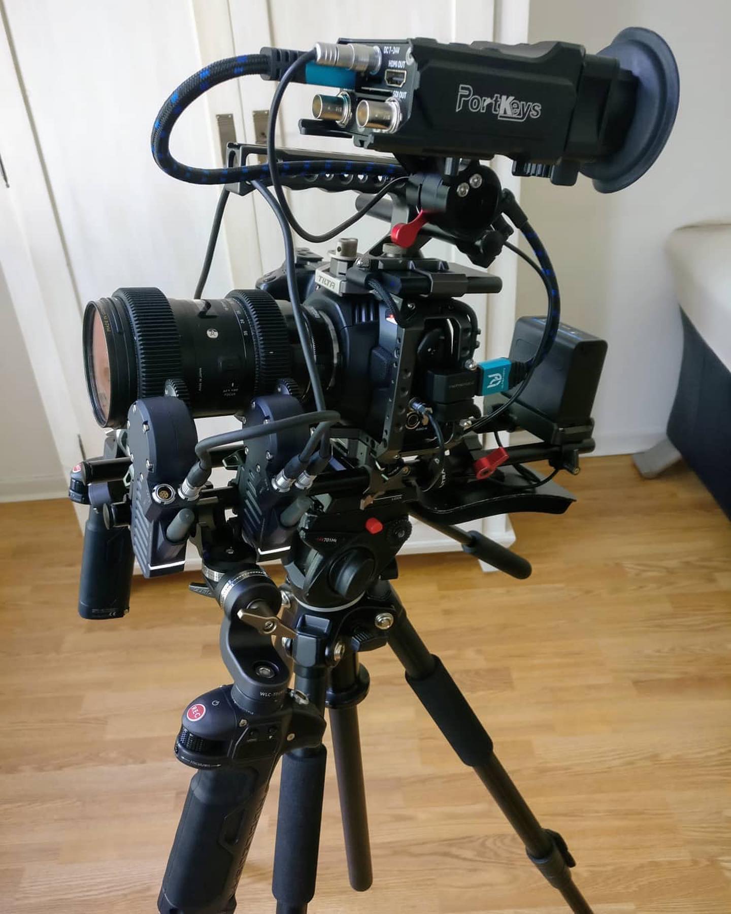 Badass setup! My perfect handheld setup for the bmccp4k, the Tilta Nucleus FF and the portkeys EVF!