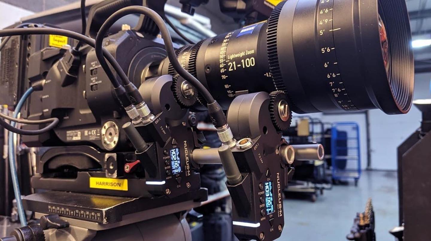 The Tilta Nucleus M, on our FS7 with Zeiss 21-100mm Lens! 