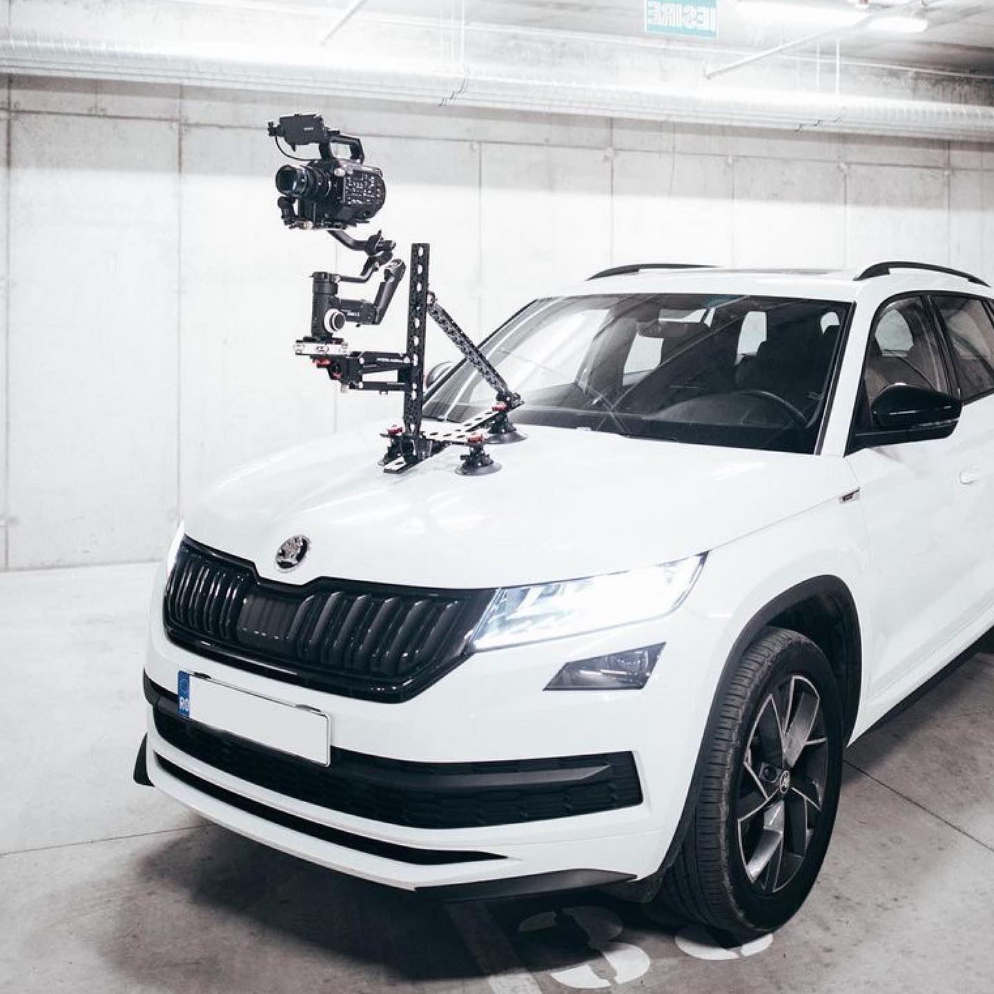 Just managed to test out my new car rig from @tiltamax and it’s so easy to use and mount. Can’t wait to show you some kickass footage with this thing 🤘🔥