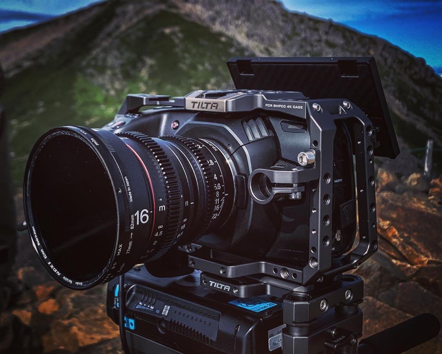 Testing MEIKE cine lenses. Image quality is good, focus breathing is small, and it is light. It is a wonderful lens paired with a Tilta Cage and bmpcc filp screen mod!