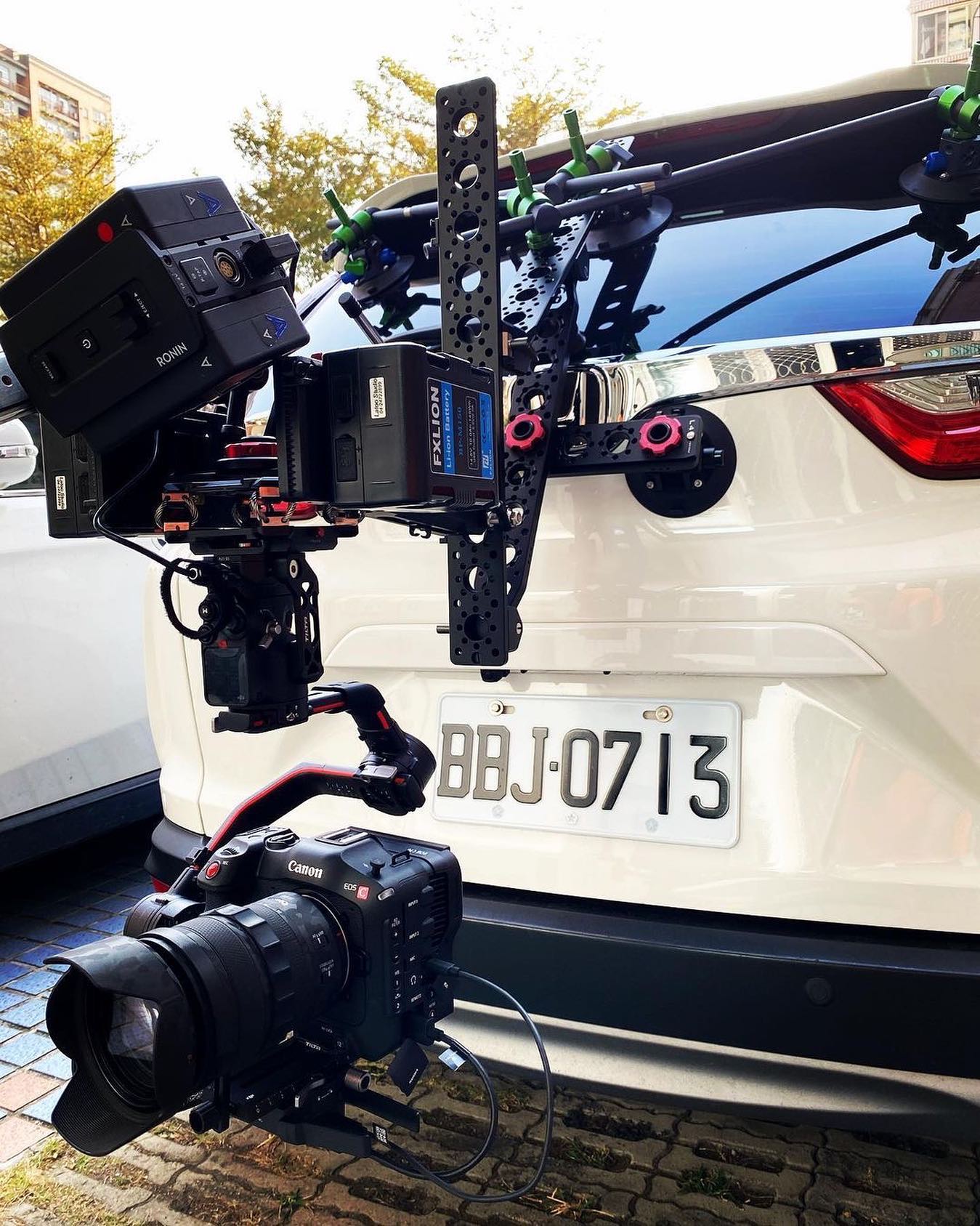 Photo by @isiting253  Adjusting is a hard work! Tilta Hydra Alien! @canon_taiwan @canonusa #CanonC70 #canoncinema #new @tiltamax @djiglobal #tilta #hydra #alien #carmount #hydraalien ...