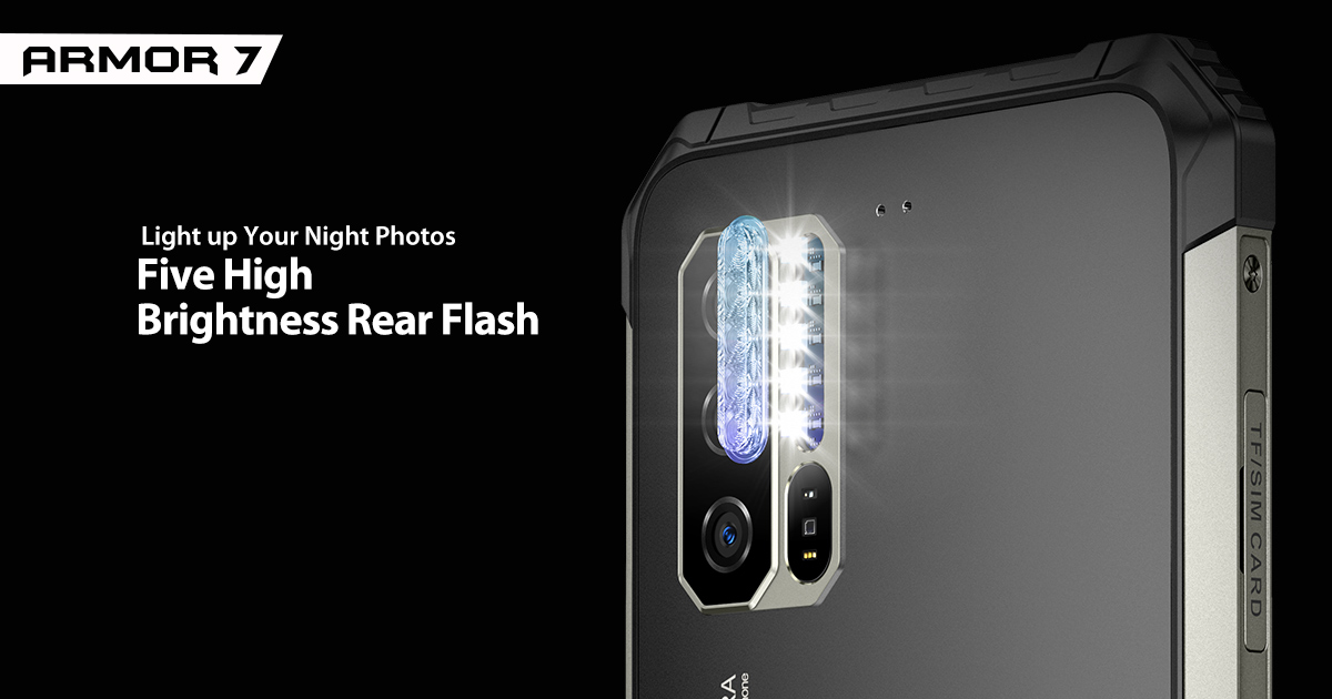 #UlefoneArmor7 comes with five high brightness flash on the back, including four flash for photography and one for the flashlight. 