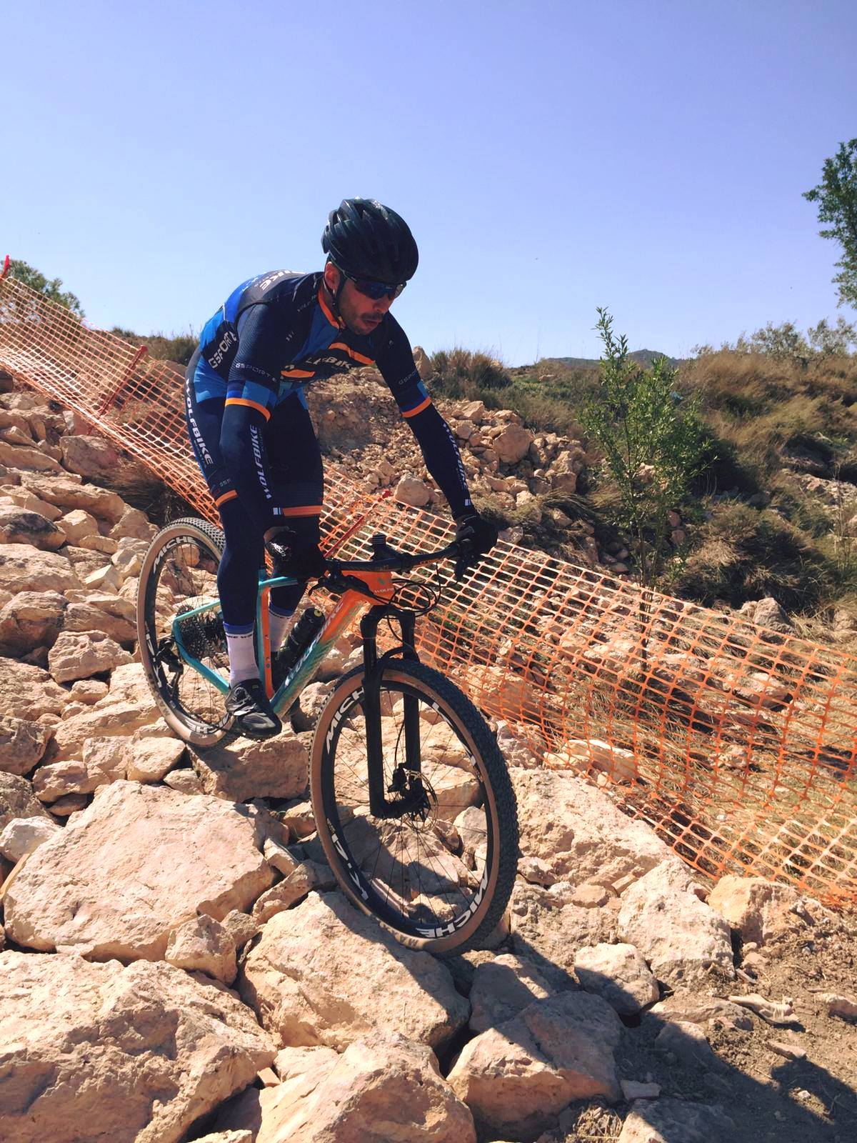 Este domingo 5 de mayo, Pedro Torres y Antonio Gómez vuelven al Open de España de XCO en Caudete (Albacete). Correrán con la presión de hacerlo bien en casa. Seguro, disfrutarán al máximo de esta prueba.