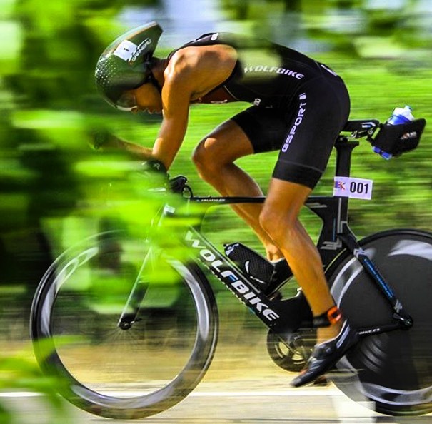 Hagamos del esfuerzo, nuestra mayor virtud. Feliz Lunes 🔥⛰💦 #wolfbike #triathlon #montaña #natacion #ciclismo #esfuerzoLet's make the effort, our greatest virtue. Happy Monday 🔥⛰💦