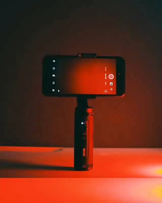 Love this cute and portable gimbal for smarttphone 🙌 #SmoothQ2