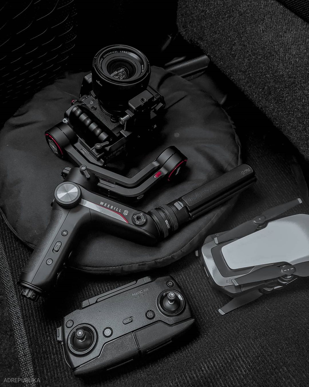 Run n gun vlogging setup, anything missing?⁠ 👊