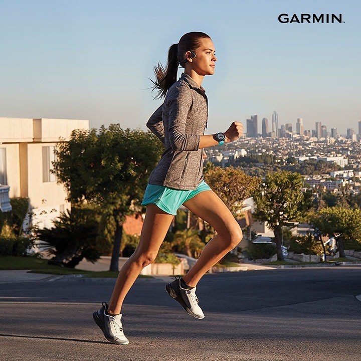 #AnakGarmin tau nggak, Garmin Forerunner 245 memiliki mode yang memungkinkan perangkat bertahan hingga 7 hari sekaligus tanpa mengisi daya, lho! Bahkan dalam mode GPS (dengan musik), tipe ini memiliki kemampuan untuk bertahan hingga 5 jam dengan sekali pengisian daya. Jadi, jangan sampai Forerunner 245-mu tertinggal di rumah, ya! Kalo kamu biasanya ngecharge jam Garmin berapa hari sekali? #MyGarmin...