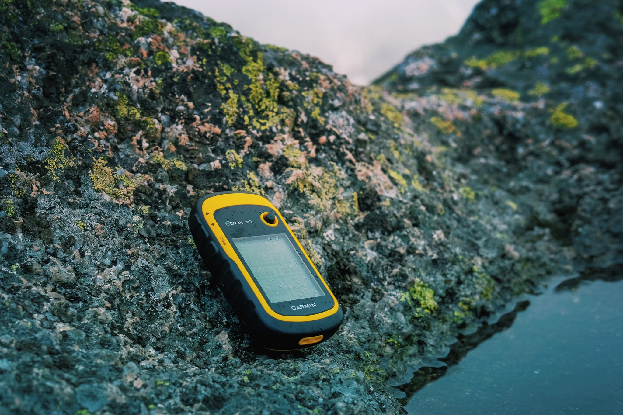 eTrex 10 masih dilengkapi fungsi inti, bentuk yang kokoh, harga yang terjangkau dan baterai yang tahan lama yang menjadikan eTrex sebagai perangkat GPS yang paling andal.  #eTrex10 #Rugged #LongBatteryLife Pelajari Lebih Lanjut :...