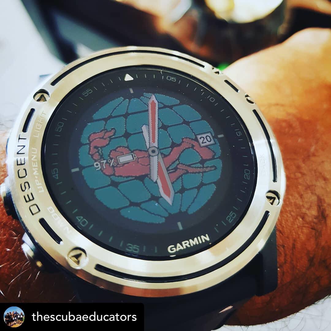 Posted @withrepost • @thescubaeducators My very own PADI watch!! #garminmalaysia 